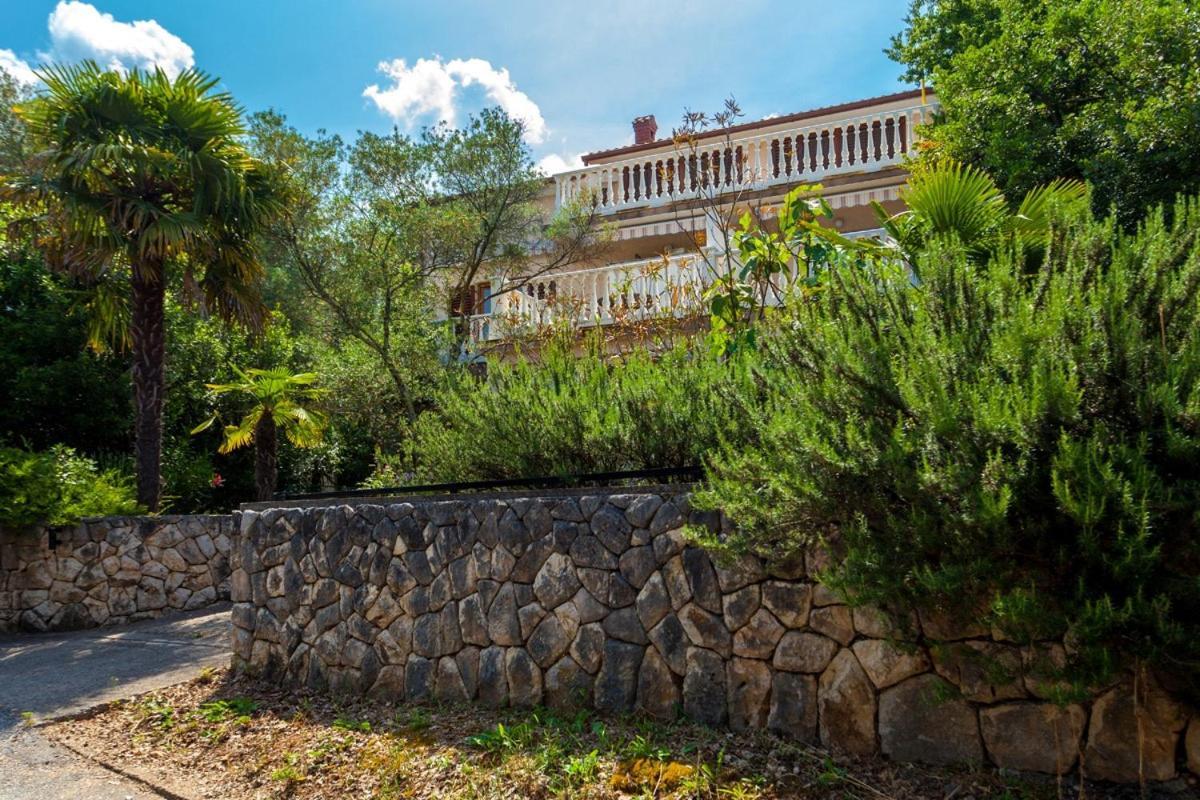 Apartments Magdalena Малинска Экстерьер фото